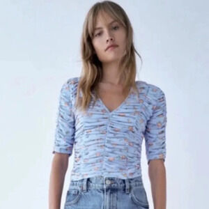 NWT ZARA FLORAL RUCHED TOP